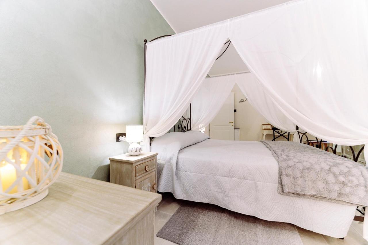 Come Nelle Favole The Classic B&B Toirano Bagian luar foto