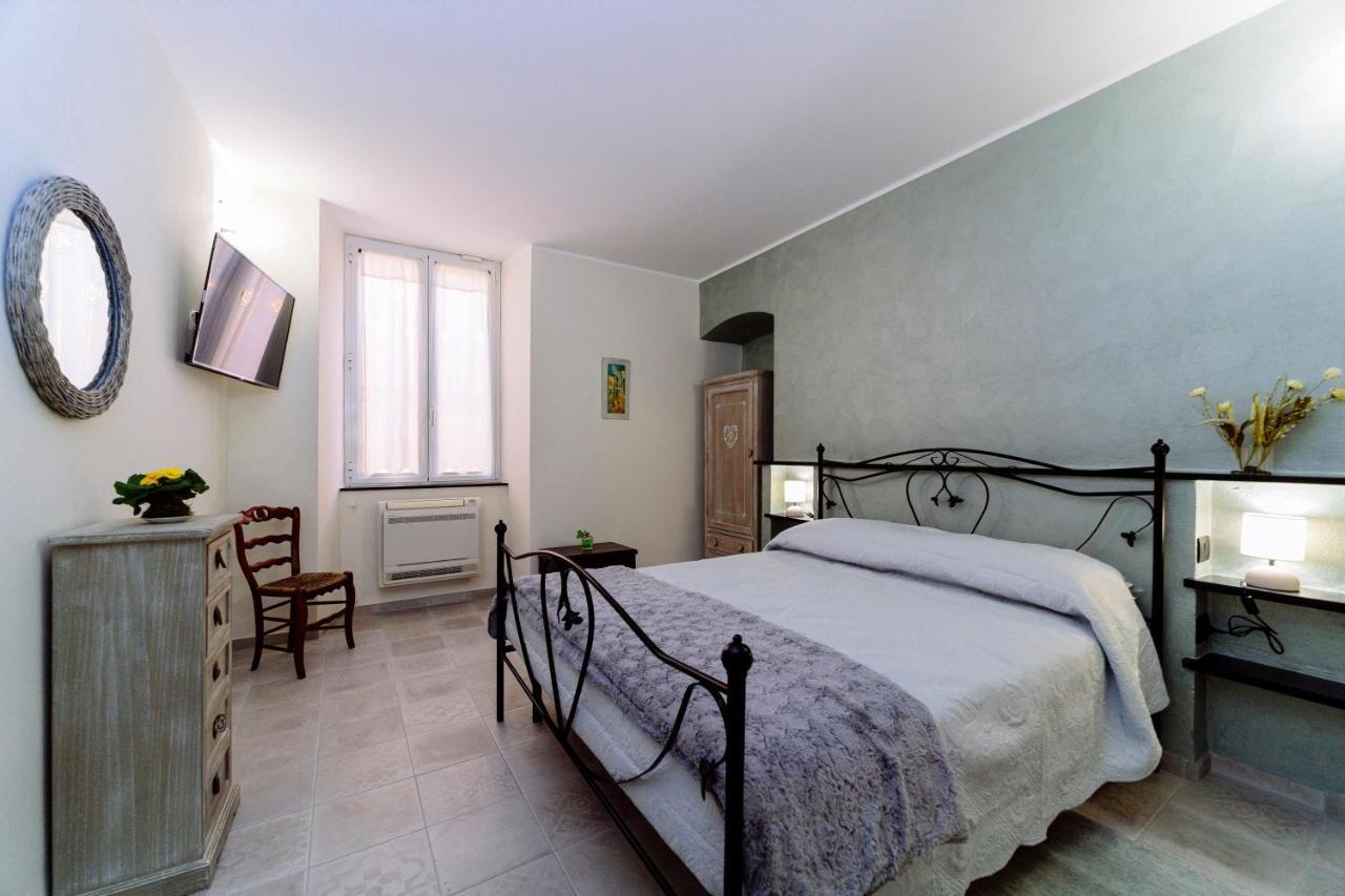 Come Nelle Favole The Classic B&B Toirano Bagian luar foto